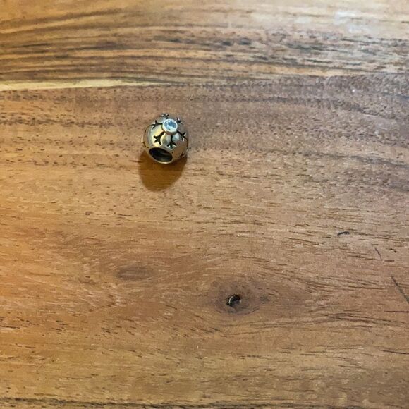 Pandora snowflake charm - Picture 4 of 4